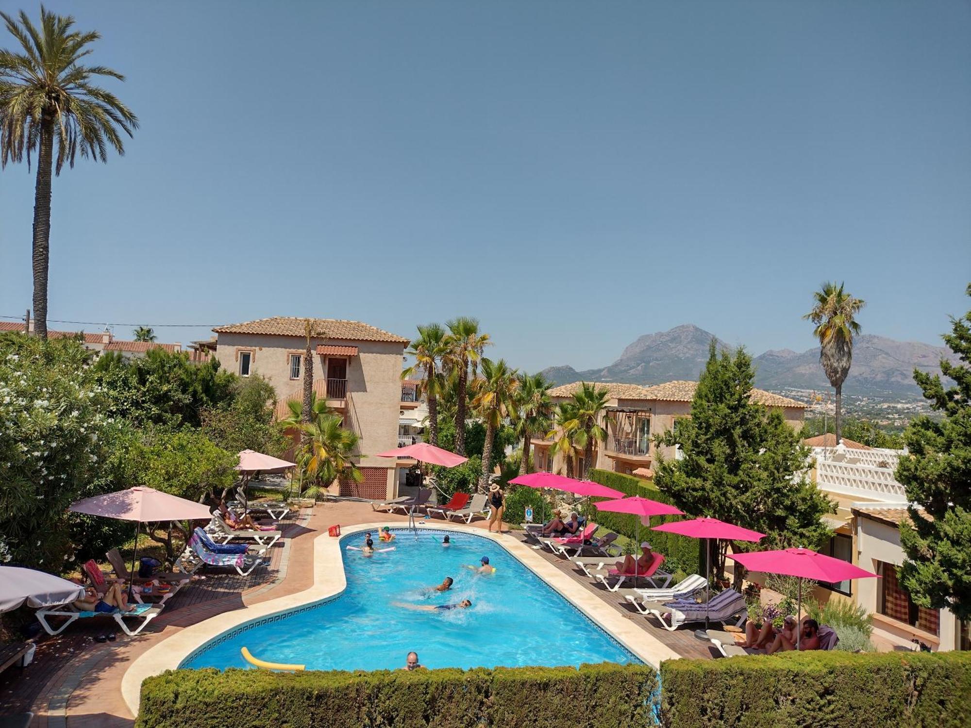 אלביר Apartamentos Mundaka Albir מראה חיצוני תמונה